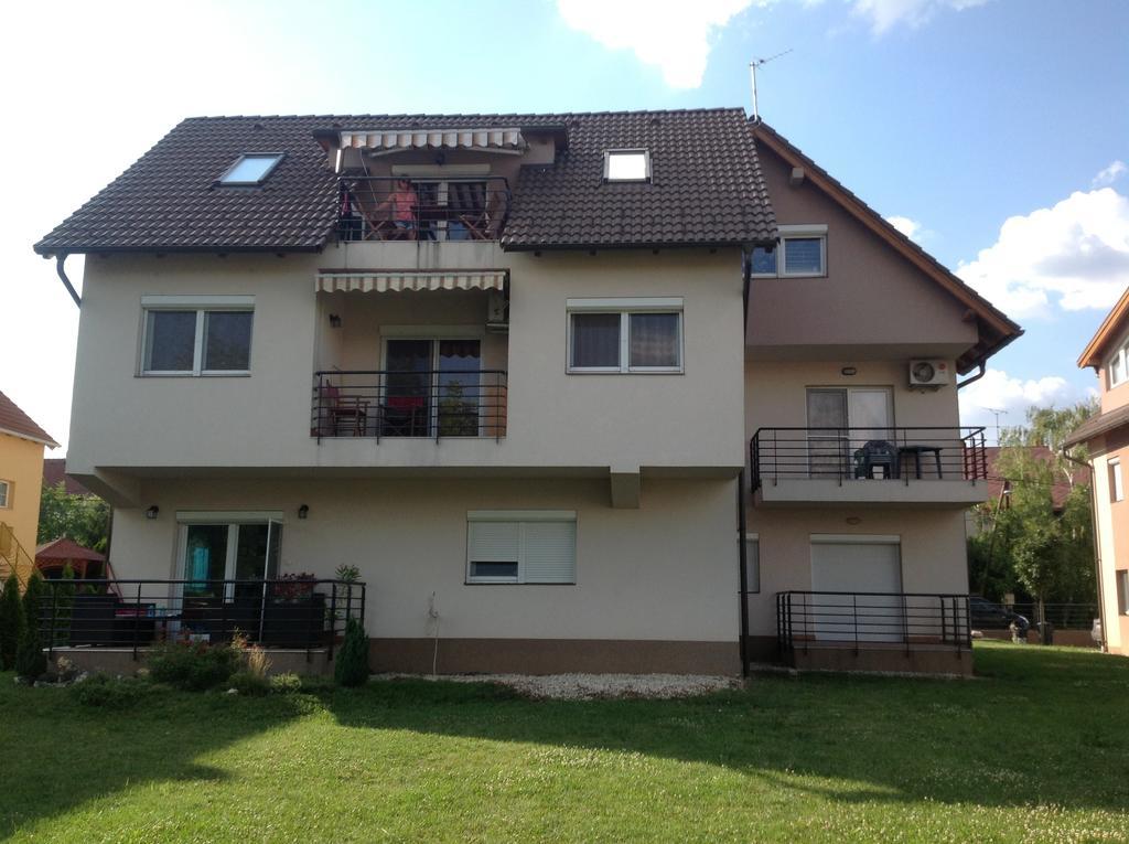 Bella Apartman Balatonfured Ruang foto